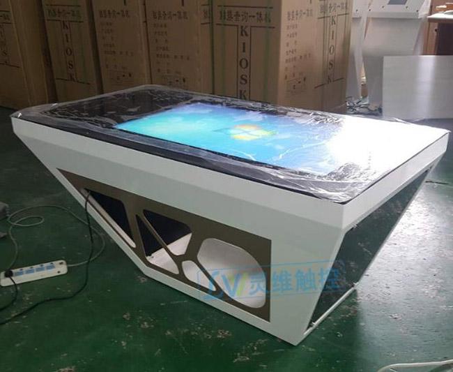 Android elettronico/Tabella LCD del gioco del touch screen di pubblicità del chiosco del computer del giocatore del tavolino da salotto touch screen di Windows